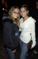 /album/kepgaleria-galeria/mary-kate-olsen-ashley-olsen-were-casual-backstage-2002-1-jpg/